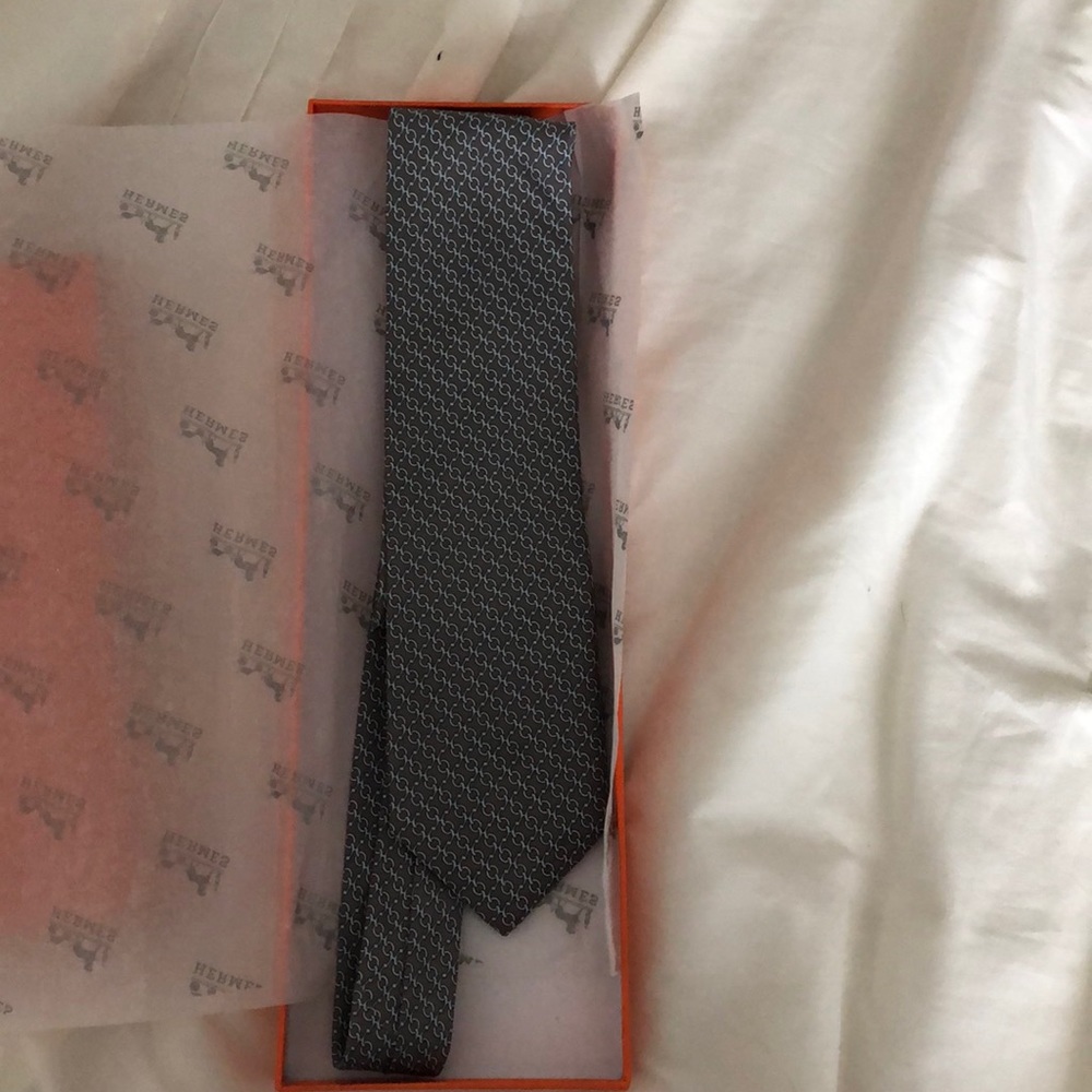 Hermès Paris Men’s tie
